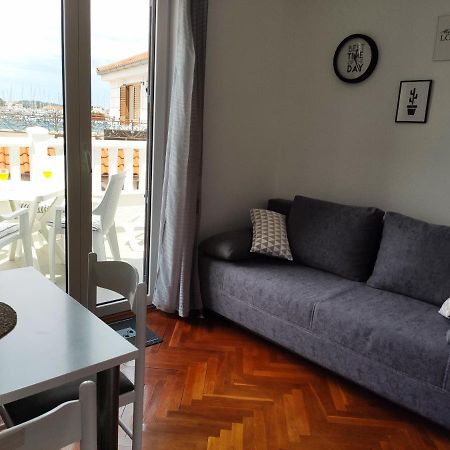 Apartman Marina II Рогозница Экстерьер фото
