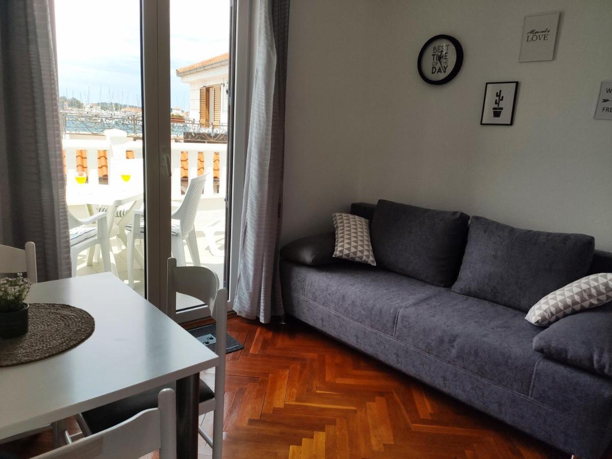 Apartman Marina II Рогозница Экстерьер фото